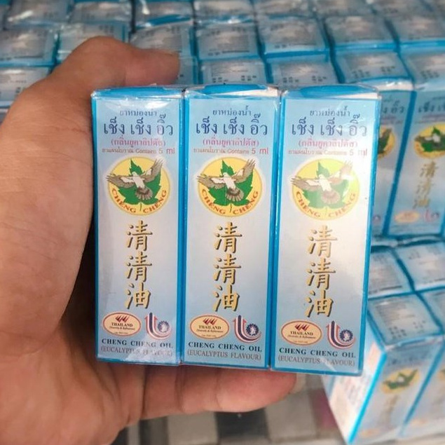 Chai Dầu gió dạng lăn Cheng Cheng Oil 5ml