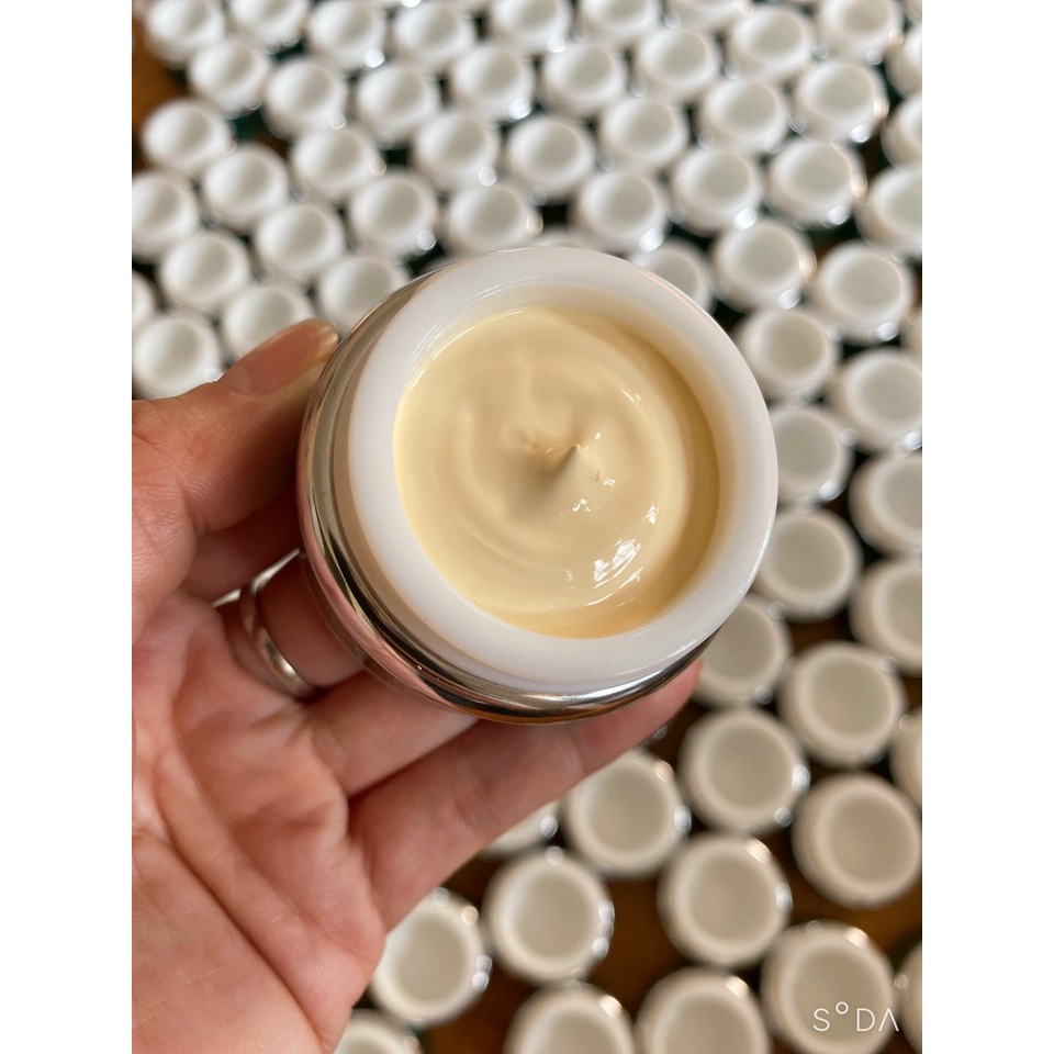 KEM FACE NHUNG PHẤN CAO CẤP - Dưỡng trắng da và makeup cấp ẩm, mờ nám, giảm mụn