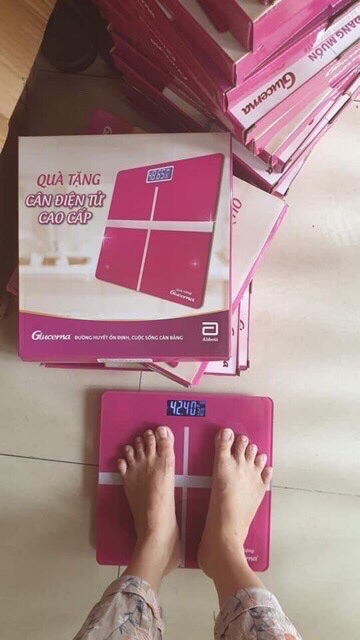 Cân điện tử Glucerna quà tặng từ sữa Glucerna.