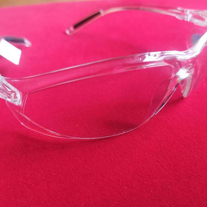 Mắt kính chống bụi A700 trắng, chính hãng HoneyWell Sperian