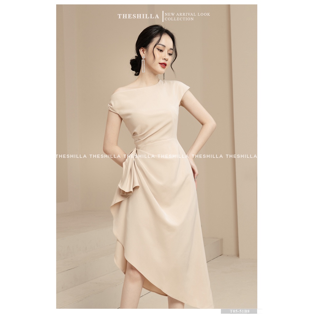 Váy thiết kế cao cấp màu  kem lệch xoắn vai xẻ tà nhún eo bèo sang trọng  The Shilla - T05-51B8