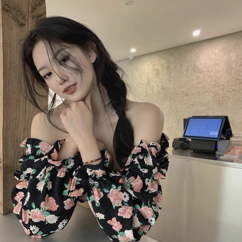 ORDER ÁO CROPTOP HOA CỔ U QUẢNG CHÂU