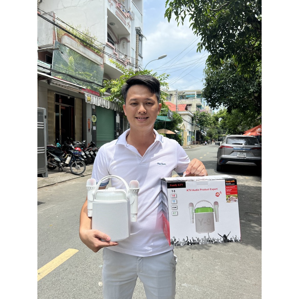 Loa bluetooth karaoke mini Y9 thiết kế kiểu dáng nhỏ gọn, tinh tế sang trọng tặng kèm 2 micro 15w cho âm thanh cực hay