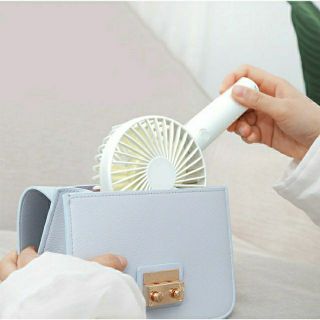 Quạt cầm tay mini tích điện