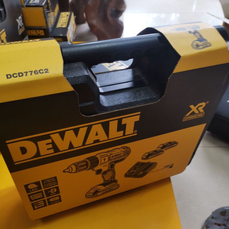 DeWALT DCD776  Máy khoan búa chạy pin 18V