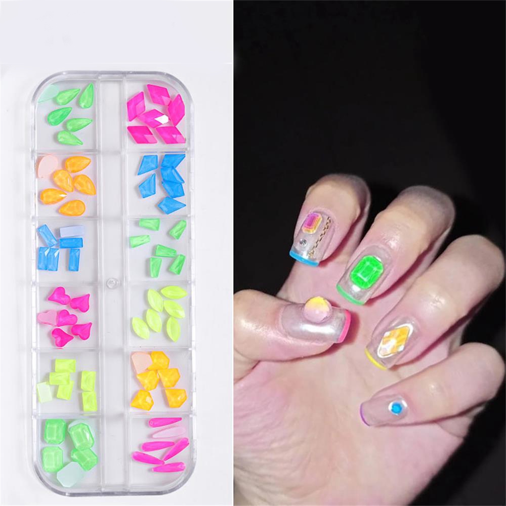 [Hàng mới về] Hộp phụ kiện trang trí móng tay 12 ngăn thời trang sành điệu cho nữ