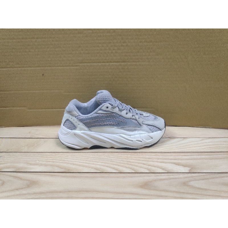 giày adidas yeezy 700 statics sz 40 44