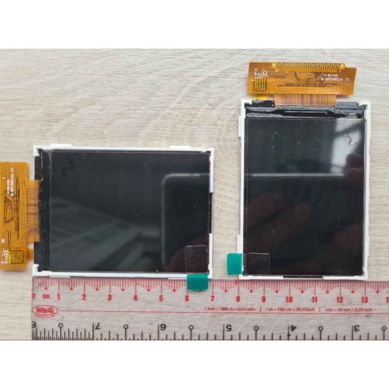 Màn hình mobiistar B820 , 30 chân , 2.8 inch , kích thước 7 x 5 mm