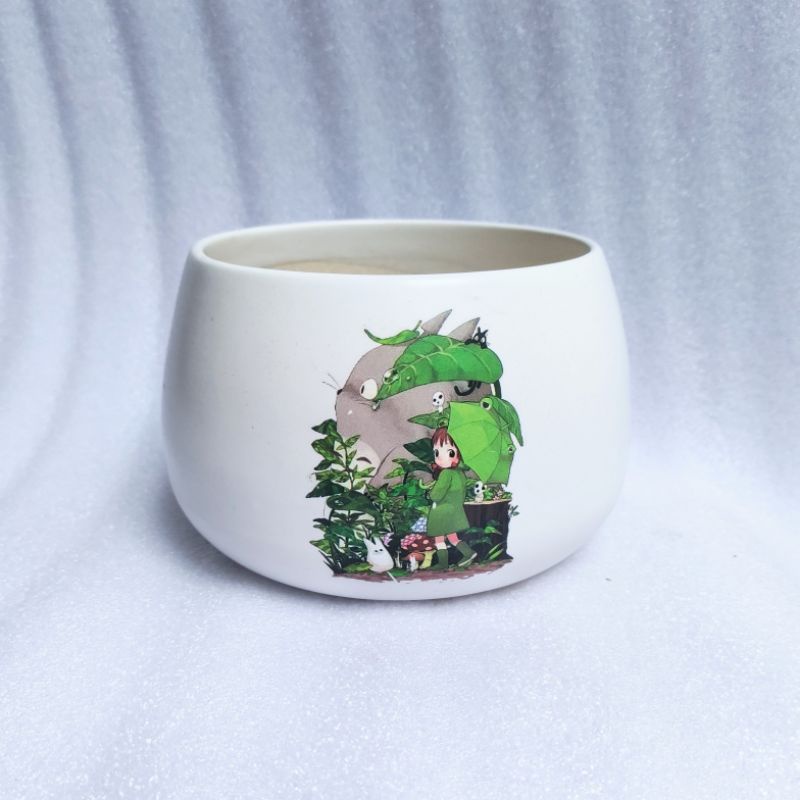 Chậu tròn hạt dẻ in hình cỡ S2, có đĩa hứng nước, chậu phù hợp trồng cây văn phòng, sen đá, xương rồng