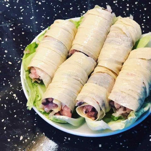 Váng đậu tươi dùng thả lẩu, cuộn thịt