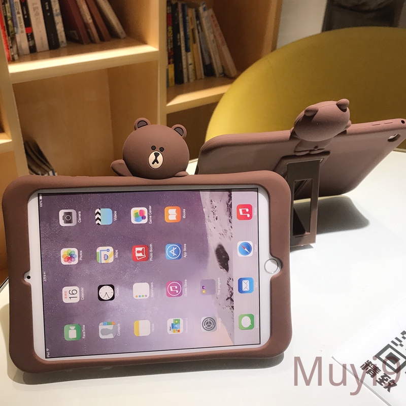 Ốp máy tính bảng kèm giá đỡ chống rơi hình gấu nâu cho iPhone 2/3/4 iPad Mini 1/2/3 5 Air2 2019 10.2 Mini 4/5