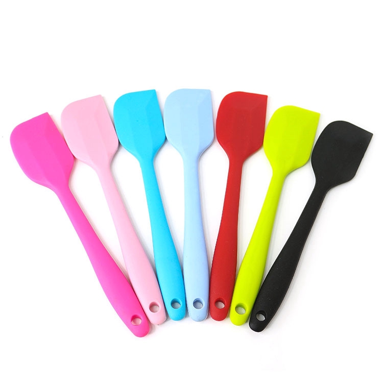 Cây Vét Bột Làm Bánh Bằng Silicone 21cm