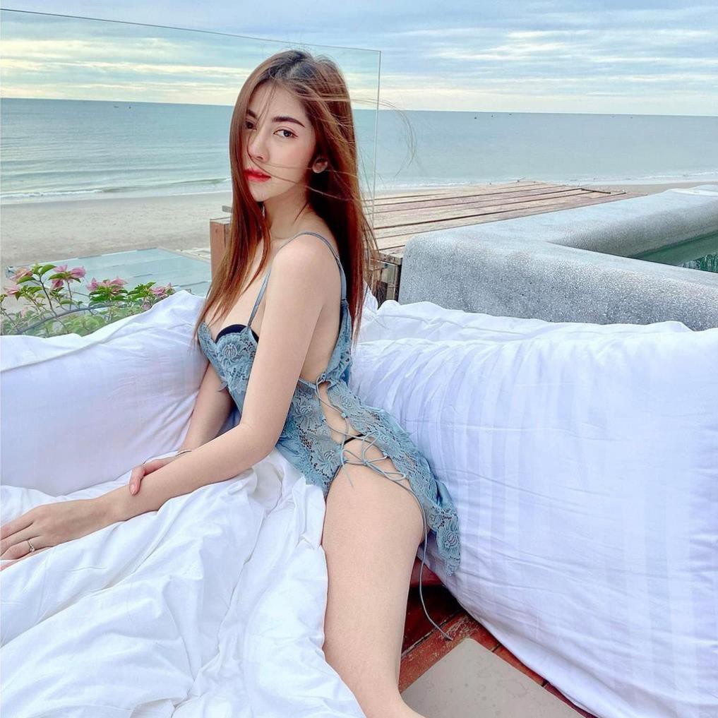 Váy ngủ sexy đan dây hông đầm ngủ lụa phối ren gợi cảm với màu đỏ đô quyến rũ | BigBuy360 - bigbuy360.vn