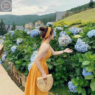 Đầm maxi vàng hở lưng đi biển