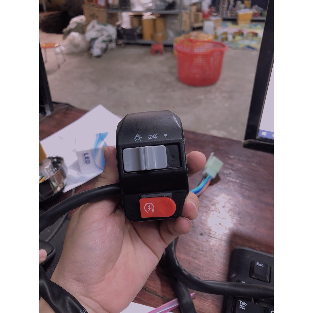 Cụm Công Tắc Xe Điện Xmen 2 Bên