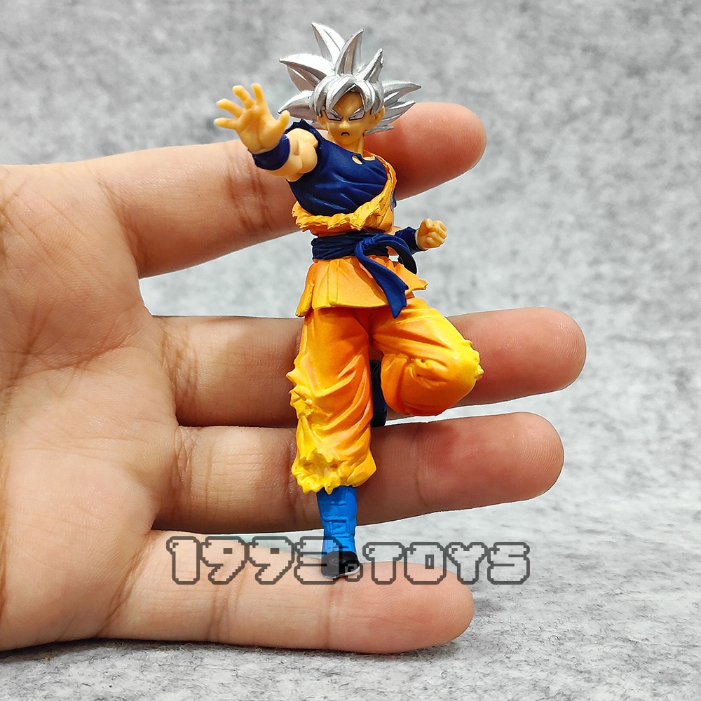 Mô hình nhân vật Bandai figure Dragon Ball Super Gashapon VS Part 12 - Son Goku Ultra Instinct UI