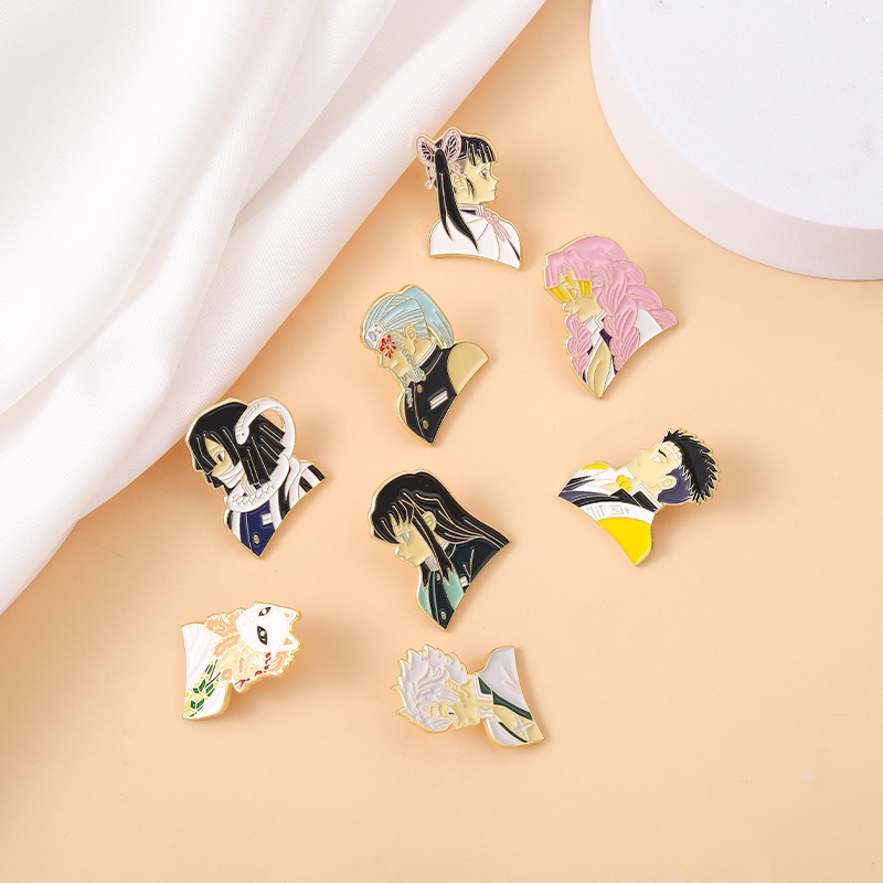 Ghim cài áo QIHE JEWELRY hình nhận vật anime