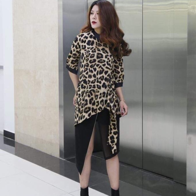 Váy thiết kế hoạ tiết báo CChats (mặc được 5 kiểu)