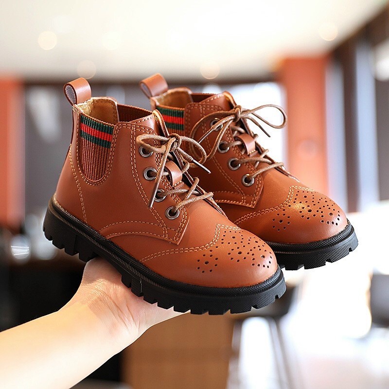 combo giầy bốt cho khách