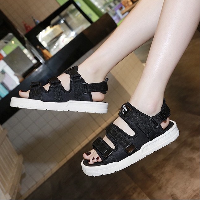 Sandal quai ngang unisex, đế cao su đi cực êm chân D141