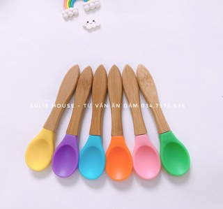 Thìa silicon cán gỗ cho bé ăn dặm