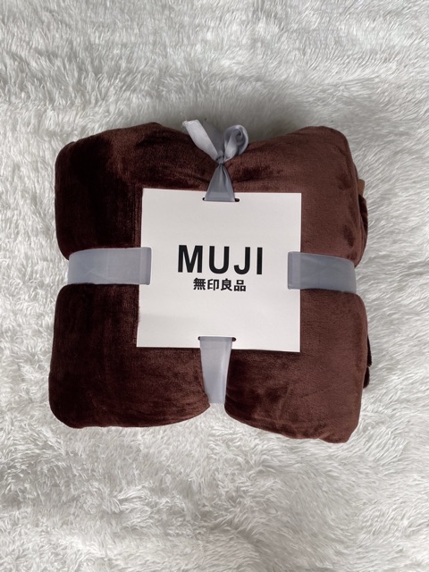 Chăn tuyết MUJI xuất Nhật hàng đủ 1.8 Kg