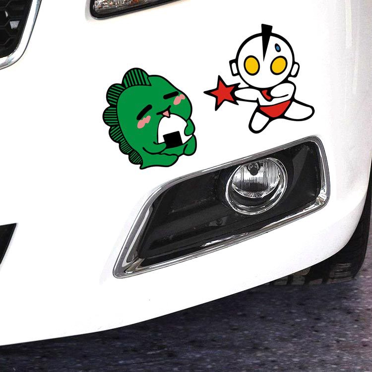 Sticker dán trang trí xe hơi hình siêu nhân điện quang đánh quái vật vui nhộn