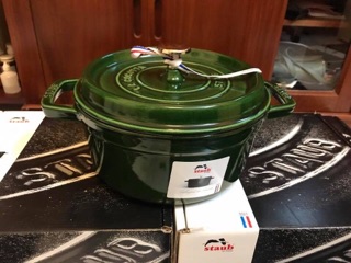 Nồi gang đúc Staub nhập từ Đức