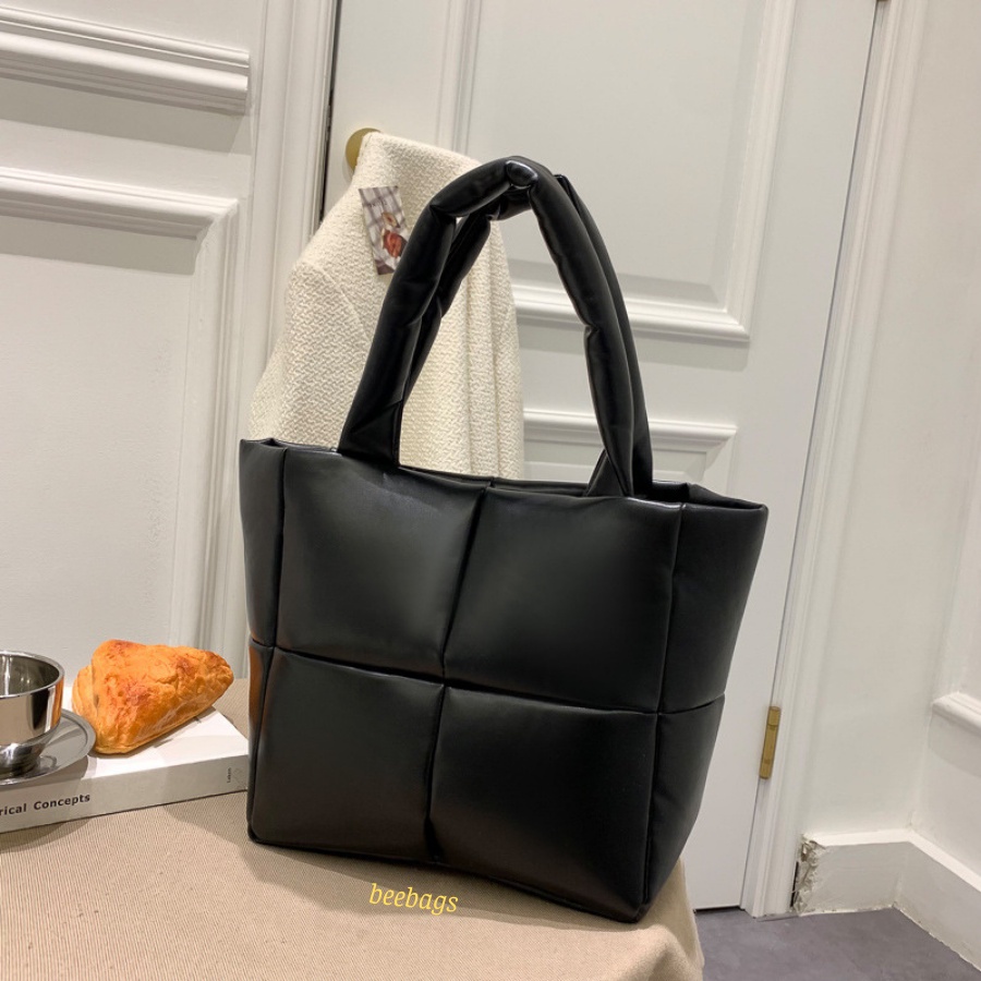 Túi Thiết Kế Da Phao Cá Tính, Chất Liệu Mềm Mại Trắng, Đen | PHAO01 | Túi Xách Nữ Vải Phao Ô Vuông Mềm Mại Đi Ăn, Cafe