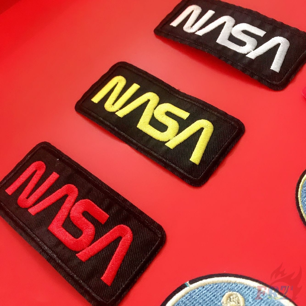 Tấm thêu vá họa tiết NASA dùng trang trí độc đáo