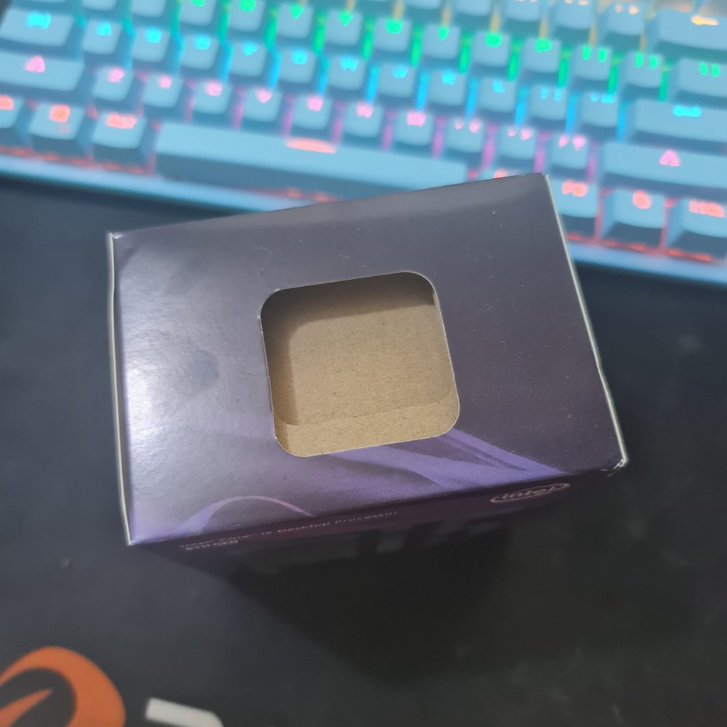 Quạt tản nhiệt stock Intel  hàng tách box. Đi kèm I5, I7