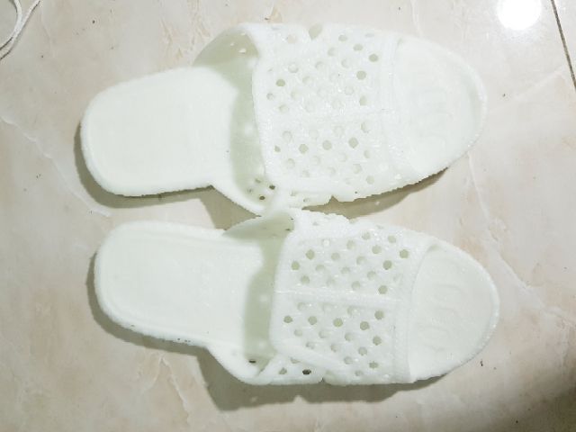 RẺ VÔ ĐỊCH: Dép tổ ong trẻ em 2 màu trắng -xanh size 30-39 (mẫu giáo và cấp 1)