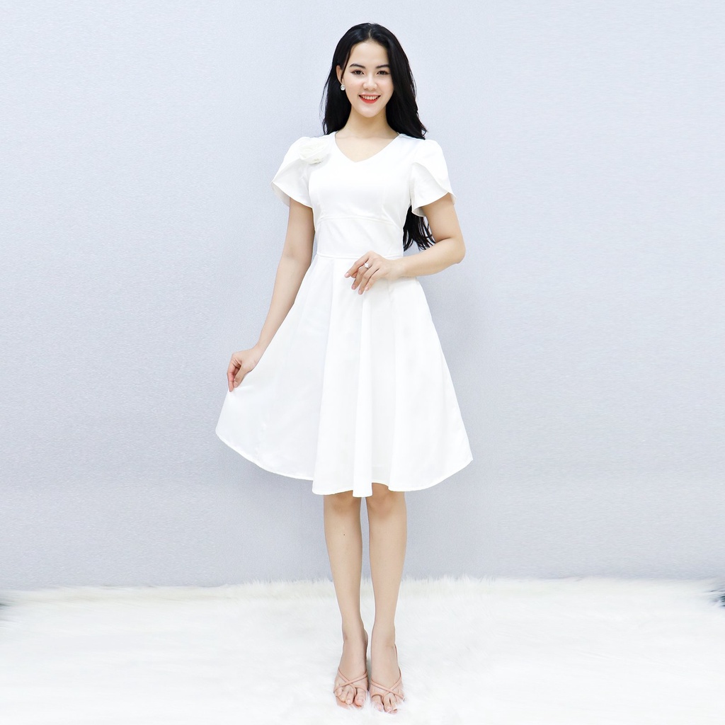 Đầm Lụa Dự Tiệc Công Sở Sang Trọng Bigsize AMYRA , Thiết Kế Dáng Xòe Tay Ngắn Đính Hoa Ngực Trẻ Trung Cao Cấp DA194