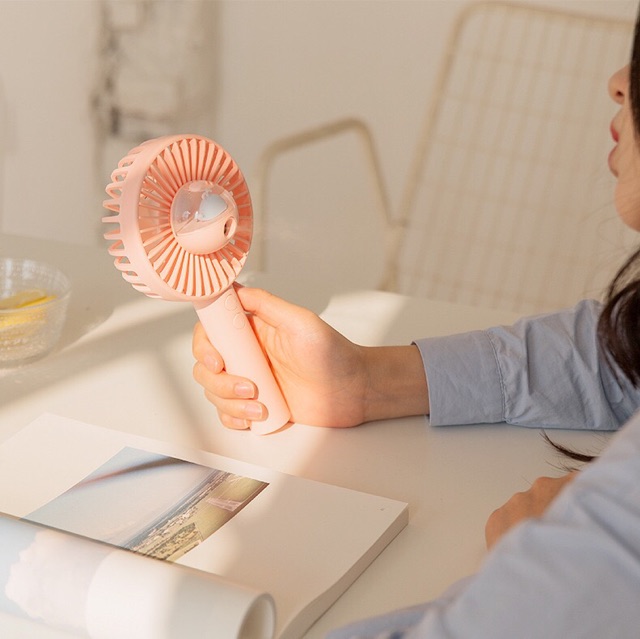 (Sẵn) Quạt phun sương cầm tay dễ thương mini tạo độ ẩm chăm sóc da mặt đập tan hè nắng nóng | BigBuy360 - bigbuy360.vn