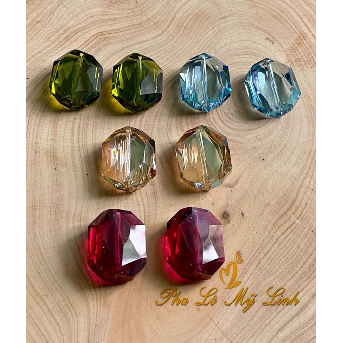 1 viên pha lê Swarovski Graphic 18mm