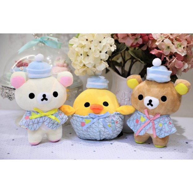 Gấu rilakkuma mặc áo lính thuỷ xanh nhạt có quả bông G2B49 gấu bông 20 cm