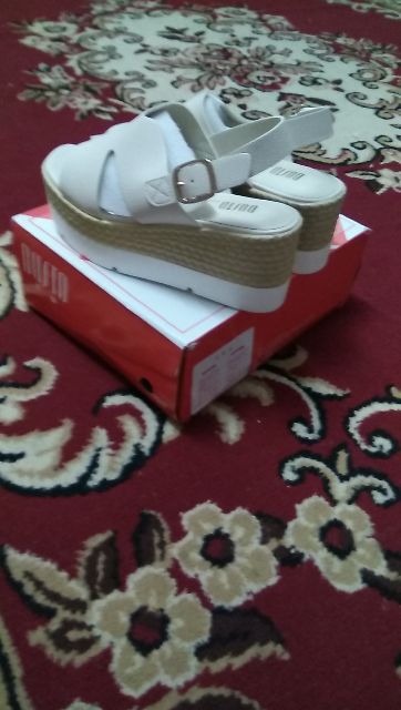 Sandal dusto