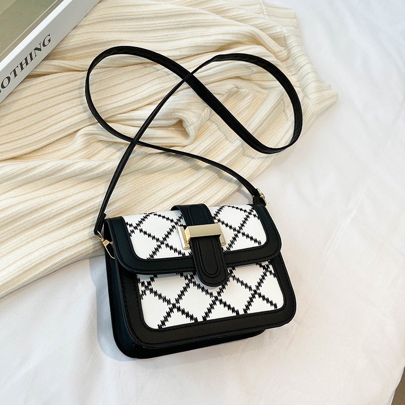 IELGY Túi Đeo Vai Hình Vuông Màu Trơn Phối Dây Xích Thời Trang Cho Nữ