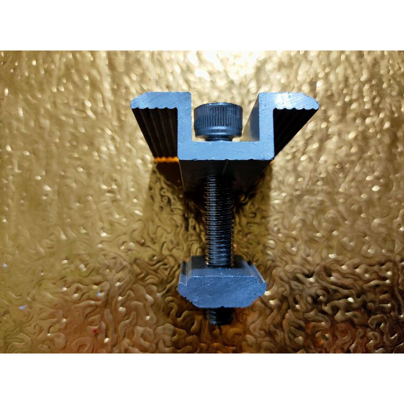 Kẹp bìa và kẹp giữa Tấm pin mặt trời