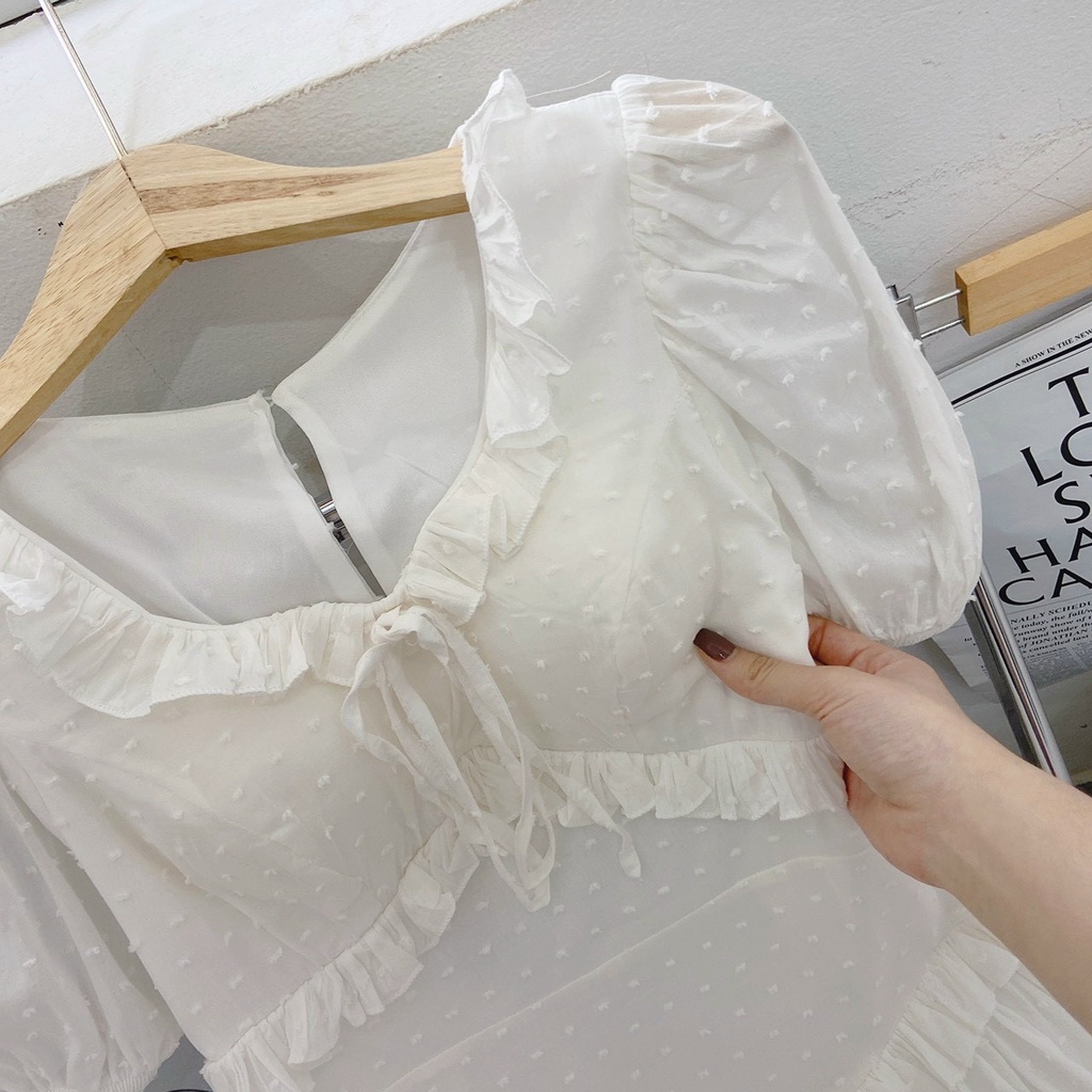 Đầm trắng tay bồng, hở lưng quyến rũ | BigBuy360 - bigbuy360.vn