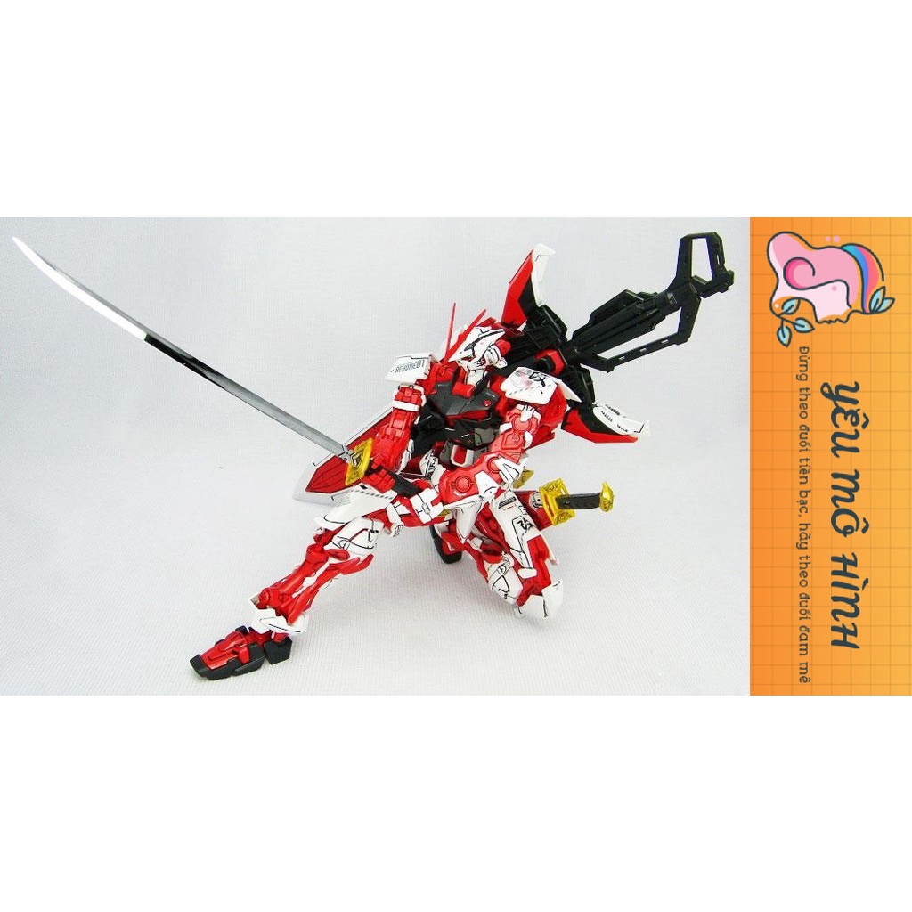 Mô hình Gundam MG Astray Red Frame tặng kèm Base trưng bày và Decal nước