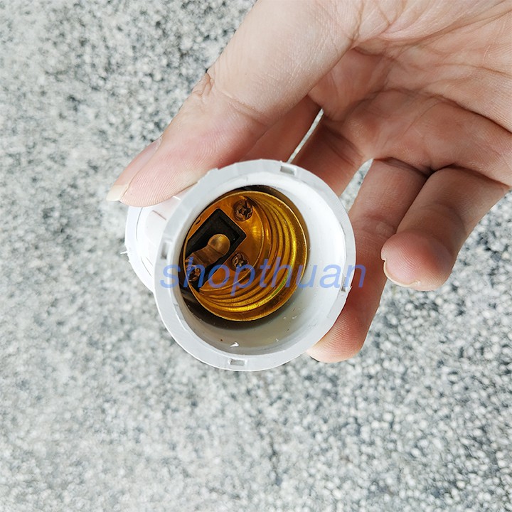 Đuôi đèn chống nước E27 phù hợp với các loại đuôi đèn Bulb