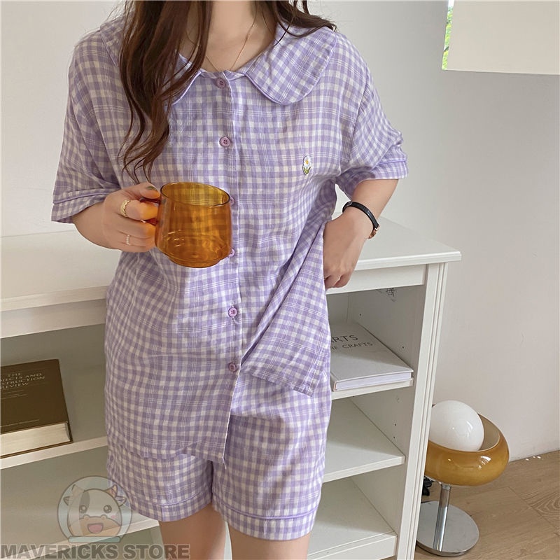 Bộ Đồ Ngủ Áo Tay Ngắn Phối Quần Short Họa Tiết Caro Dễ Thương Cho Nữ