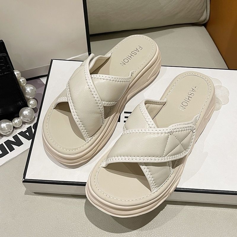 Dép Sandal Đế Xuồng Mềm Mại Phong Cách Thời Trang Mới Cho Nữ