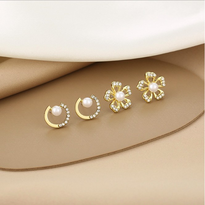 Bông tai nữ Hàn Quốc màu bạc đẹp nhỏ nhắn xinh