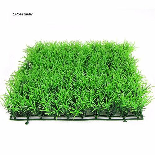 Thảm cỏ nhân tạo trang trí bể cá độc đáo