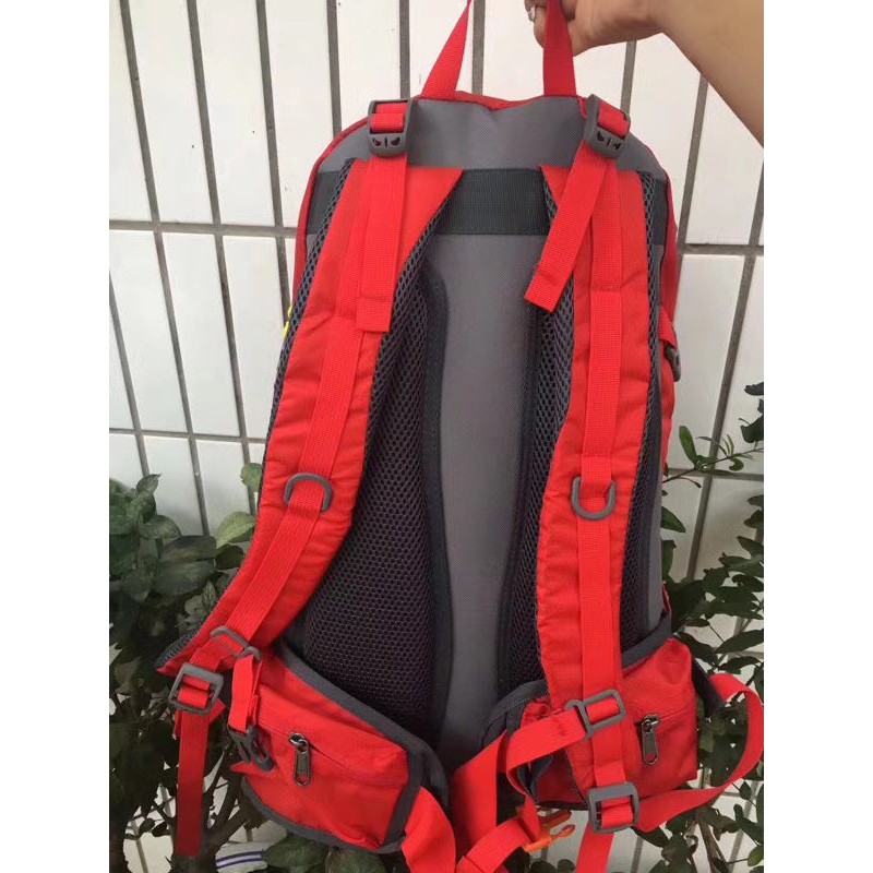 Balo du lịch, phượt, neo núi Columbia 40L. Quai đeo chắc chắn, có đai hỗ trợ lực, ngăn đựng đồ rộng, nhiều ngăn