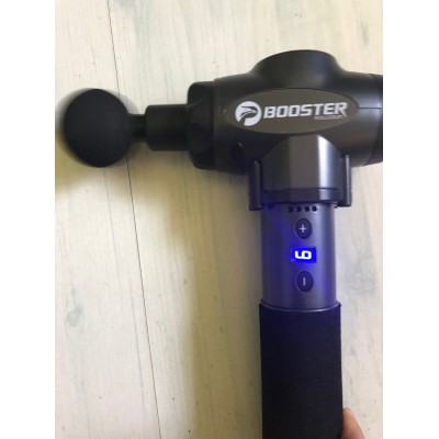 BOOSTER E 2021 - 9 mức độ (máy to khỏe chịu áp lực tốt) 6 đầu massage - Súng massage gun thư giãn cơ bắp