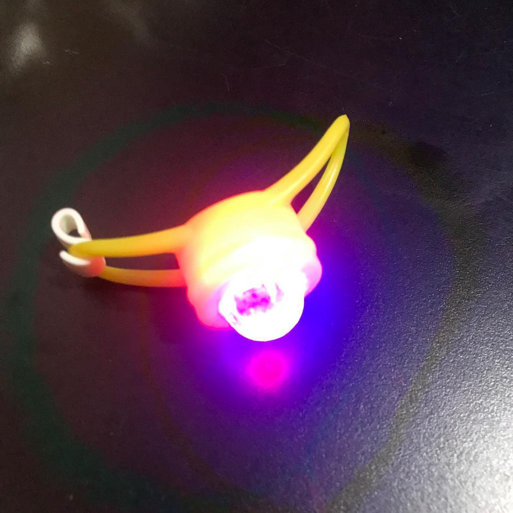 (Số Lượng Giới Hạn )Khủng Long Chong Chóng phát sáng LED RGB gắn xe máy, mũ bảo hiểm, xe đạp.