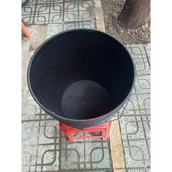 THÙNG BÊ LỚN ( KHÔNG KÈM NẮP)XÔ NƯỚC, VỎ SƠN,XÔ THỢ HỒ LOẠI DÀY TỐT 20LÍT